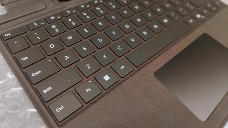Microsoft Surface Pro for Business (2026, 5G)
