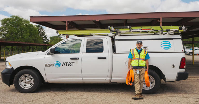 The AI economy is rewriting the American dream — and blue-collar ...