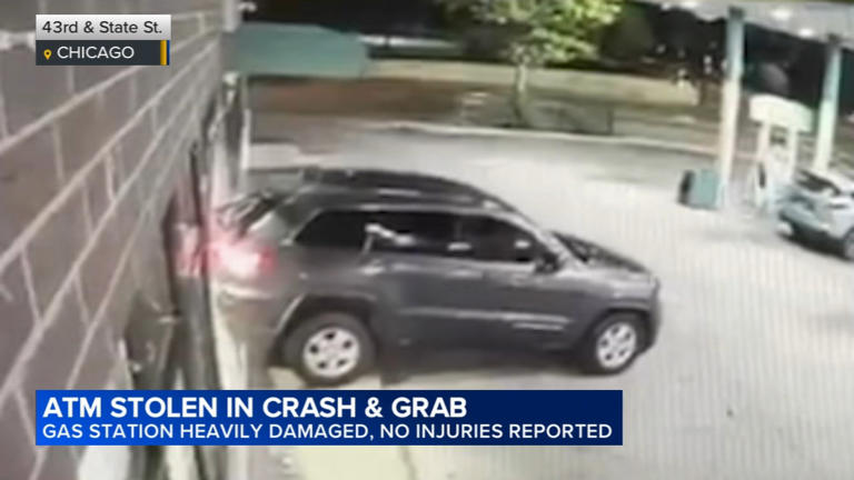 Crash-and-grab thieves steal ATM from South Side gas station | Video