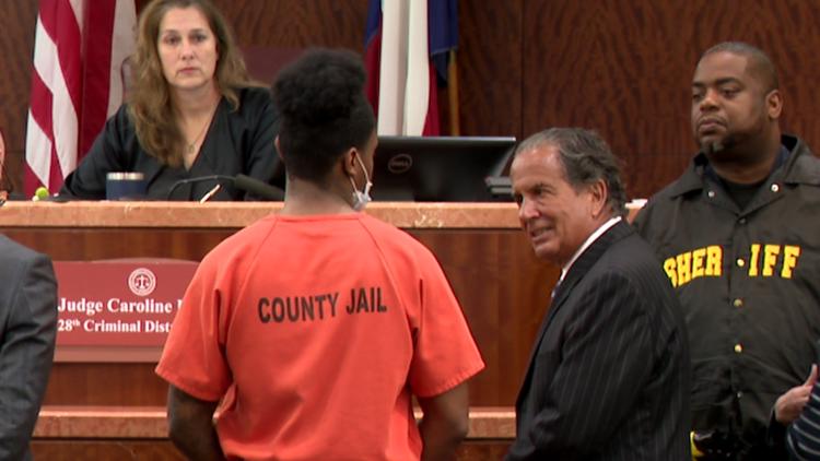 Man accused of killing girlfriend and unborn child before dumping them ...
