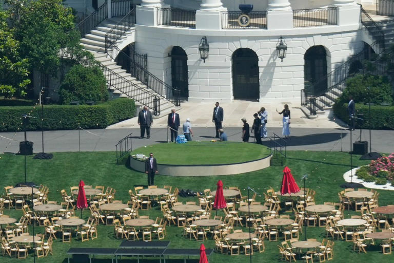 Trump shows off 'impenetrable' White House ballroom's security features ...