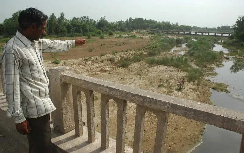 Untreated wastewater flowing into Haryana through Jattanwalan Nallah ...