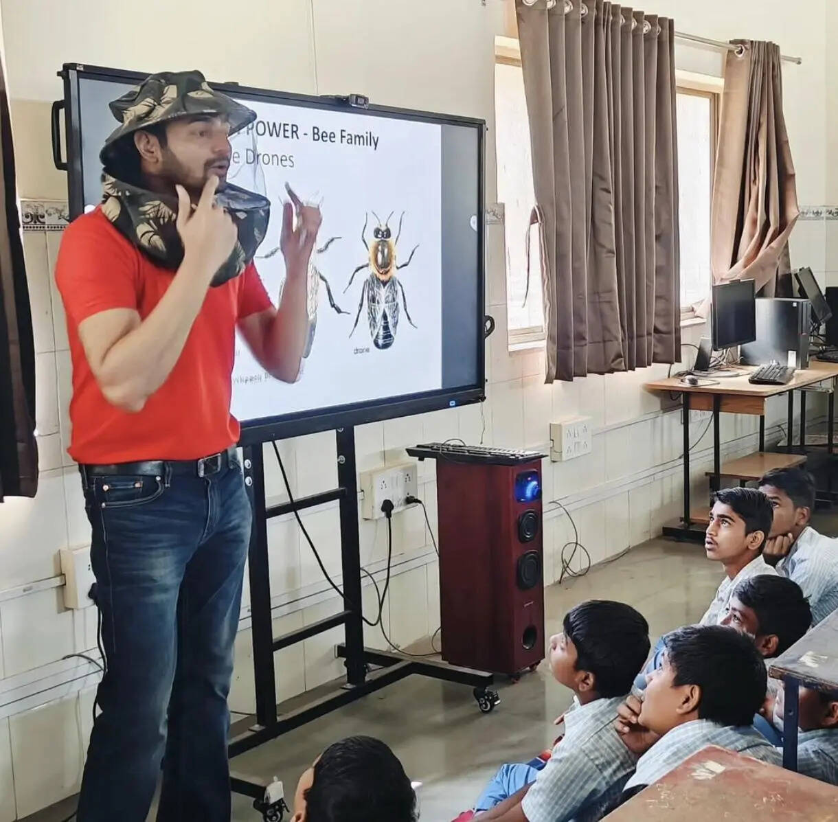 Pune to mark World Bee Day with sessions on conservation, coexistence ...