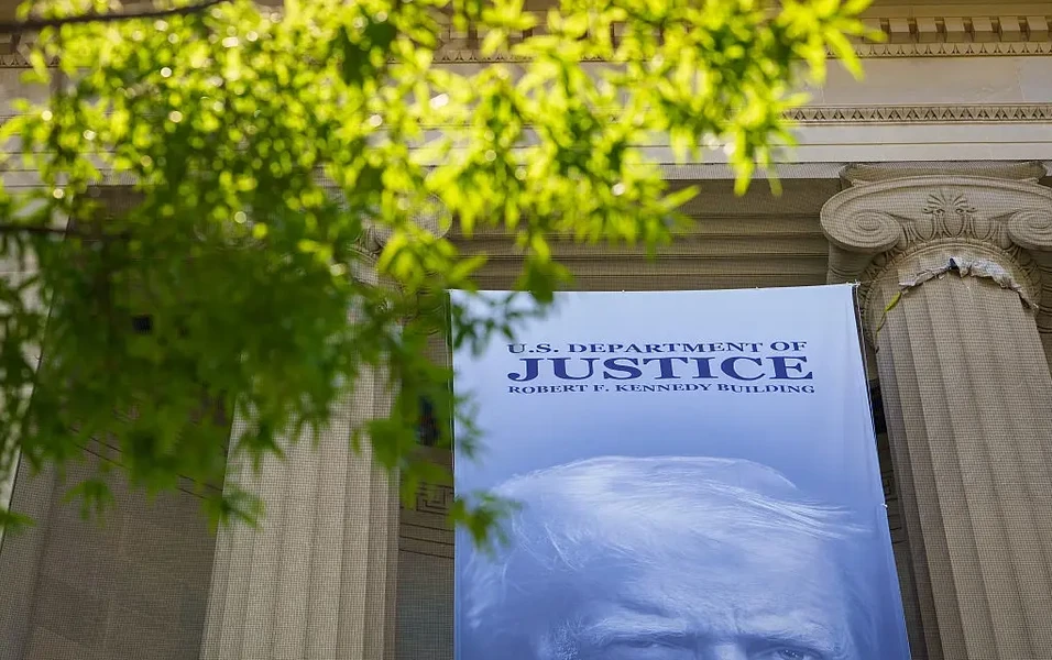 Trump’s $1.776B legal fund sparks constitutional and political backlash