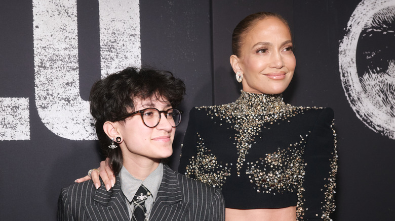 The style transformation of Jennifer Lopez's child Emme in photos