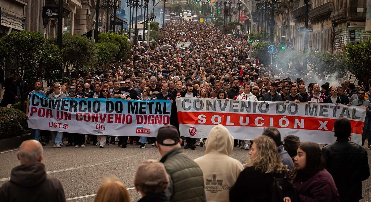 La patronal y los sindicatos firman el nuevo convenio del metal de ...