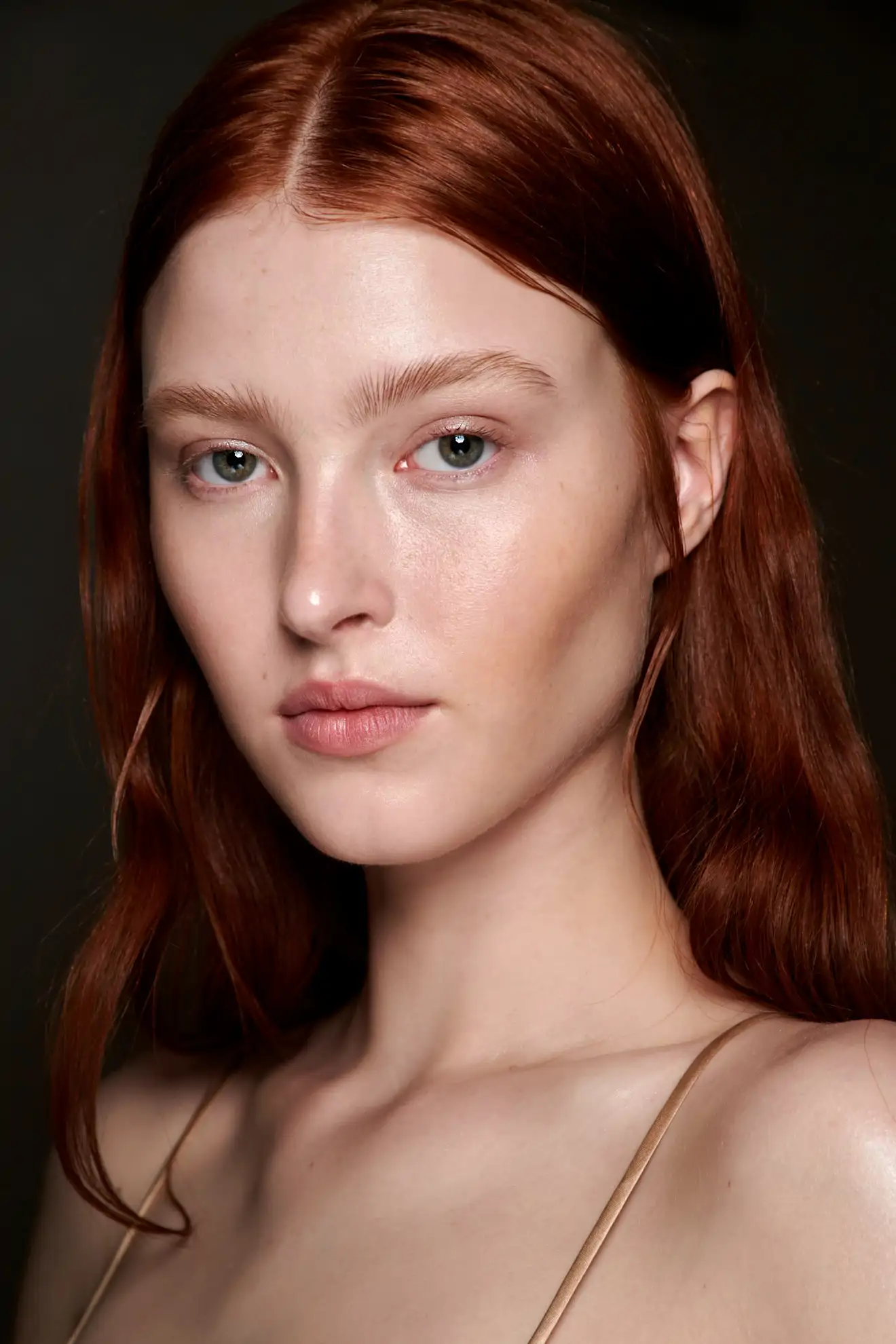 Pelo rojo cereza o “Cherry Girl”: el color de pelo más rejuvenecedor