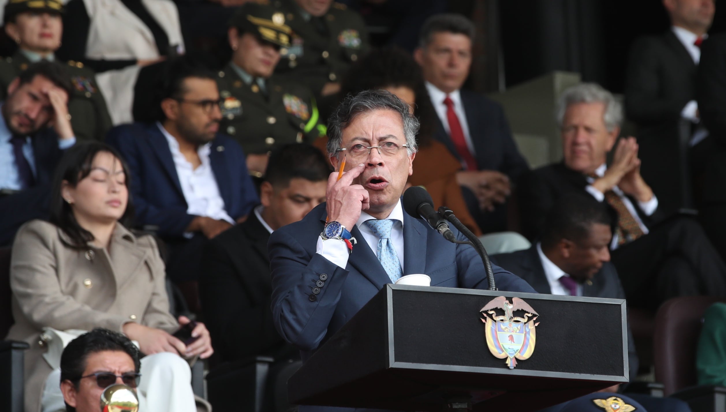 “Debe salir de inmediato”: Gustavo Petro dio una orden a la Fuerza ...