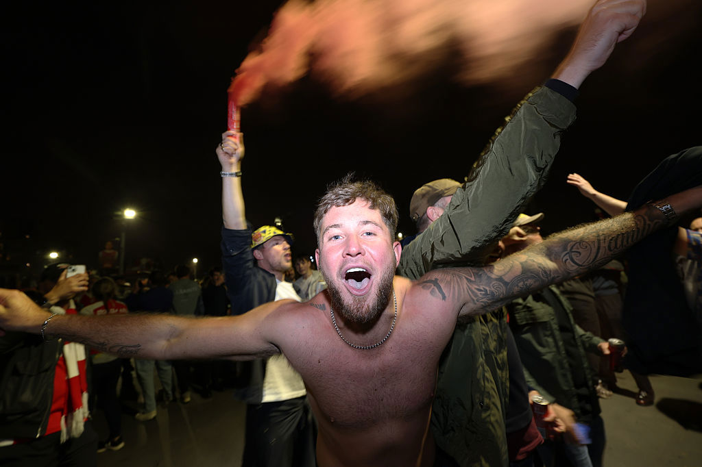 Fans unleash in crazy scenes as Arsenal win the league