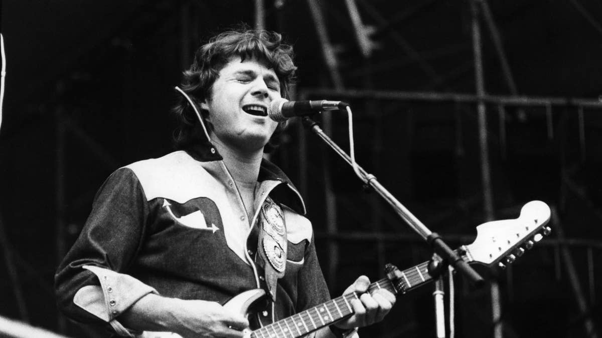 How a 1976 Classic Rock Hit Took a Shot at Pink Floyd