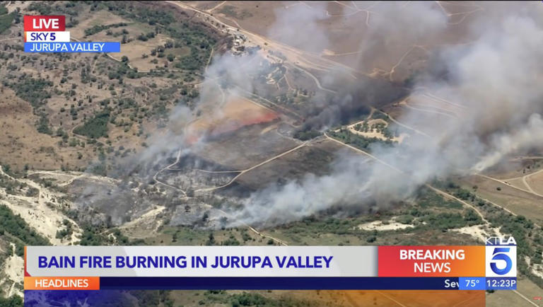 Crews battle fast-moving Bain Fire in Jurupa Valley as evacuations underway