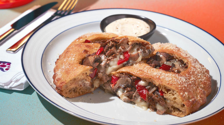 12 chains with honestly impressive calzones, according to reviews