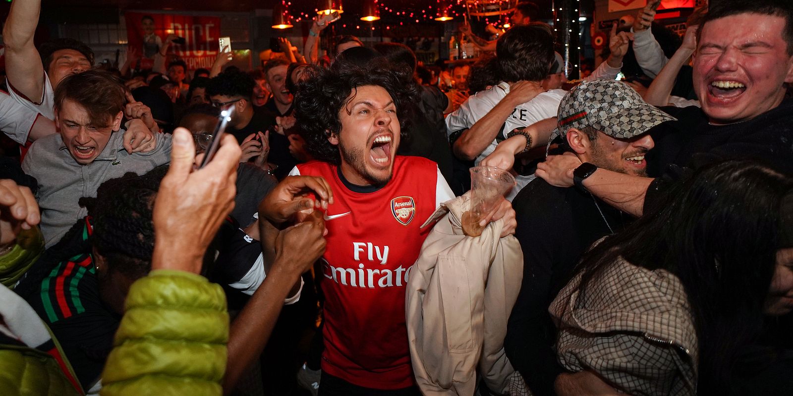 Arsenal tar första Premier League-titeln på 22 år