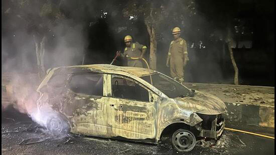 Noida: Moving car catches fire near FNG flyover, no casualties