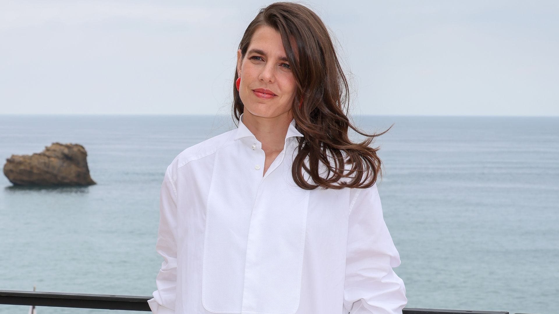 White Shirt Style Guide: Royals & Celebs Inspire 2026 Trends