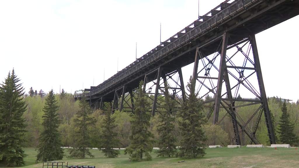 Edmonton’s historic High and Low level bridges to be replaced: ‘Run ...