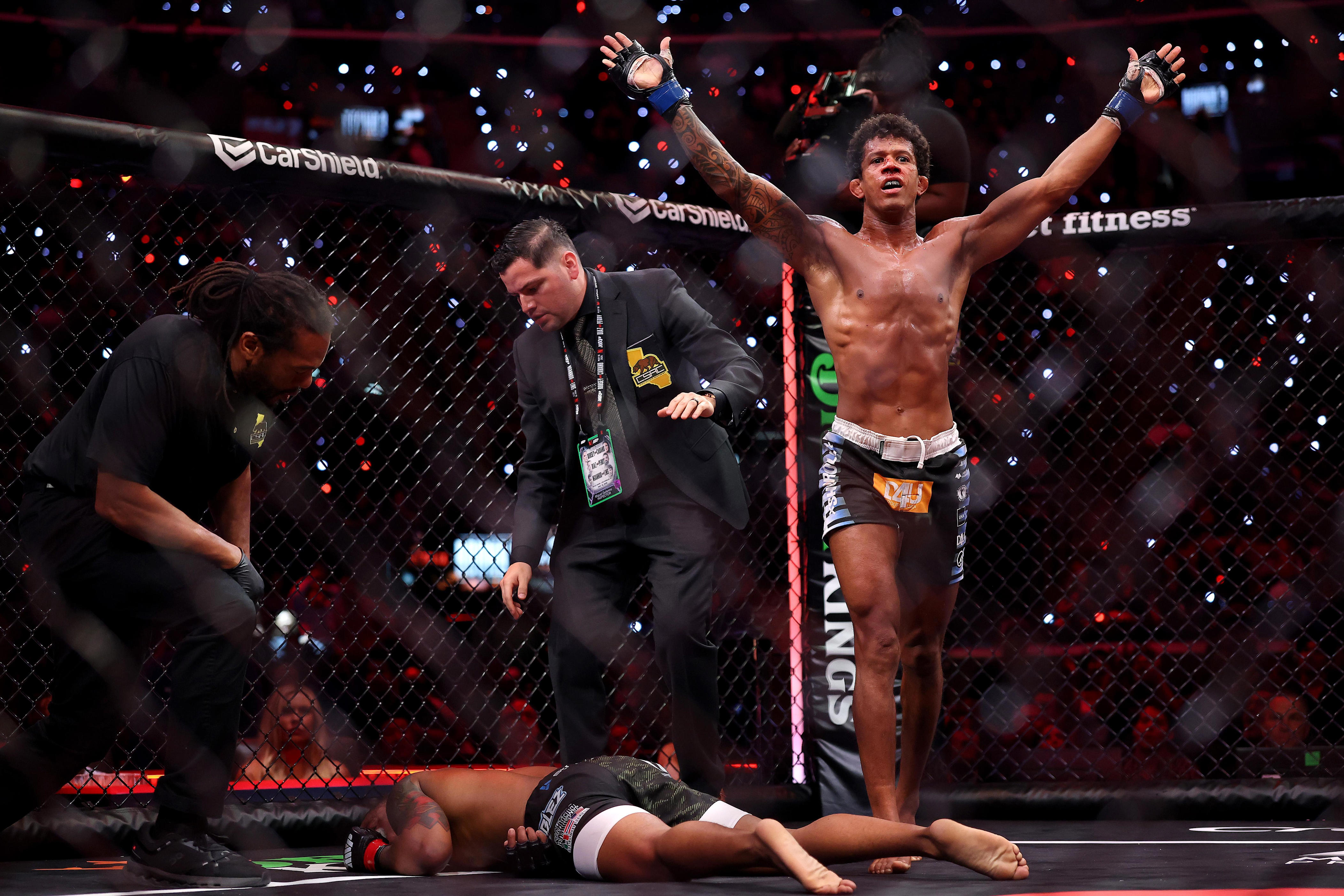 Aljamain Sterling: 'Awful referee' Herb Dean should be demoted to minor ...