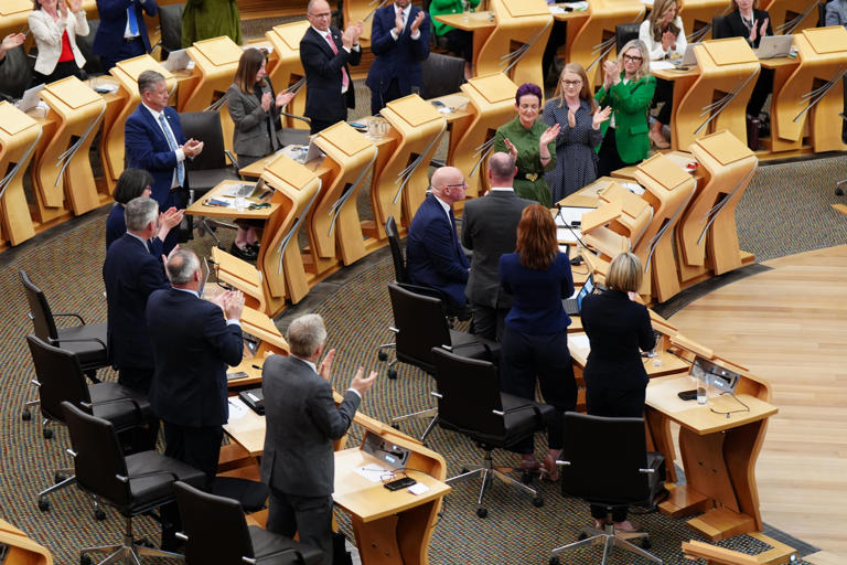 Swinney sworn in as first minister ahead of cabinet appointments