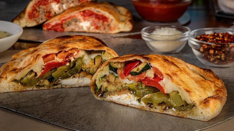 12 chains with honestly impressive calzones, according to reviews