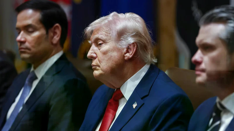 Tổng thống Mỹ Trump triệu tập cuộc họp khẩn sau khi hoãn tấn công Iran