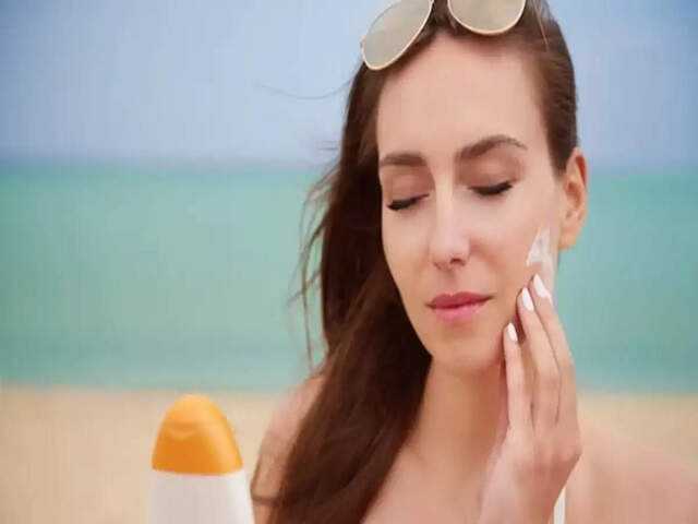 Essential guide to applying sunscreen with makeup