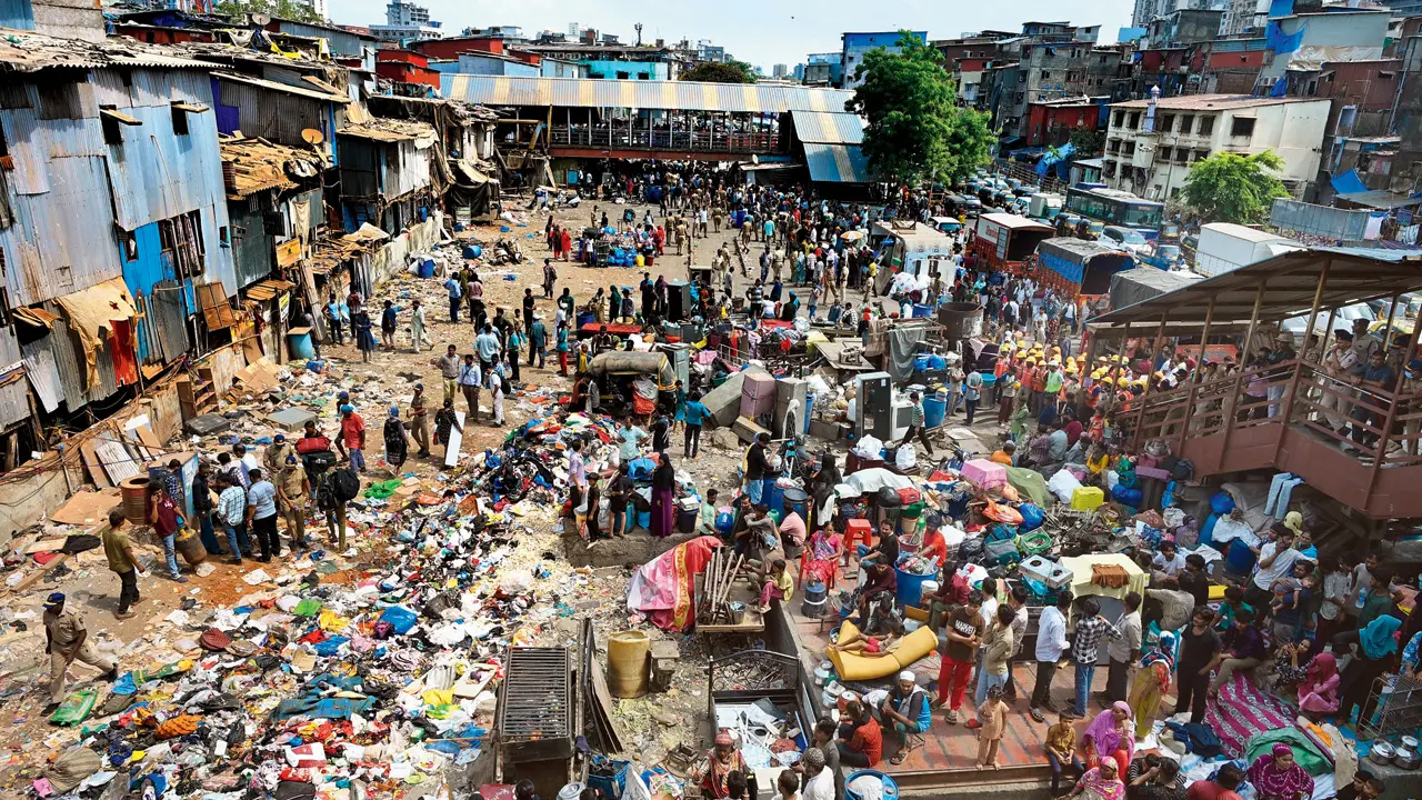 Garib Nagar demolition: Eid hopes shattered as Railways reclaims Bandra ...