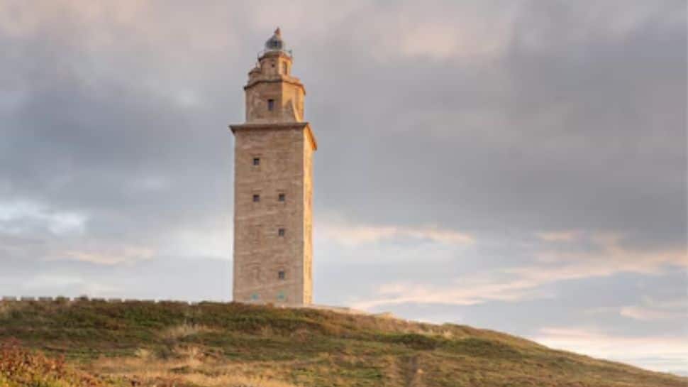 World's oldest lighthouse: 2,000 years old, still operational, holds ...
