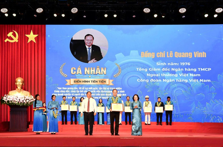 Tổng giám đốc Vietcombank được Công đoàn biểu dương vì học và làm theo Bác