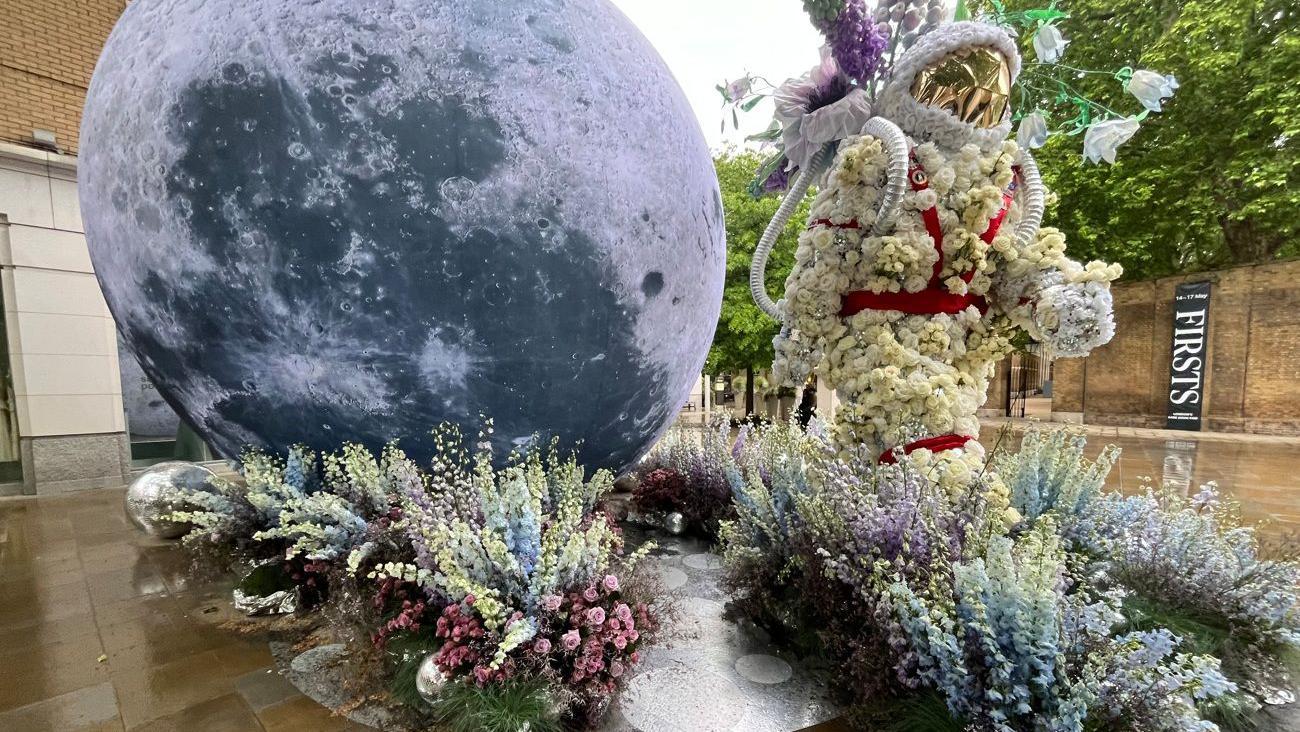 Giant moon and UFO take over Chelsea streets