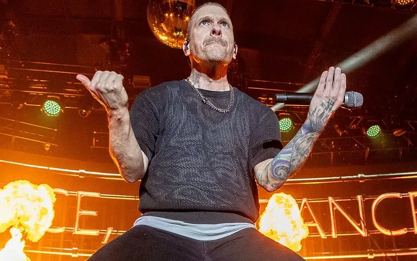 Shinedown plays fan-requested song live after 18 years