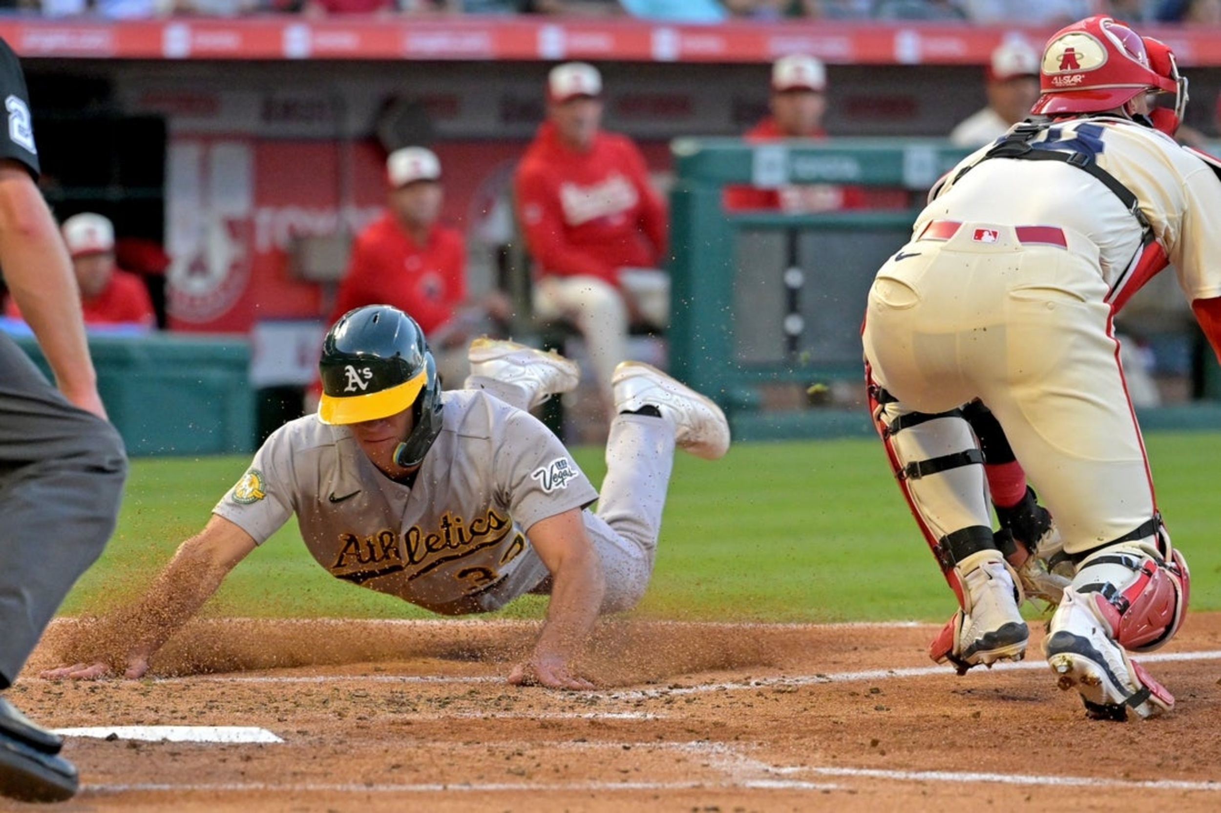 Nick Kurtz drives in 5 as Athletics blow out Angels