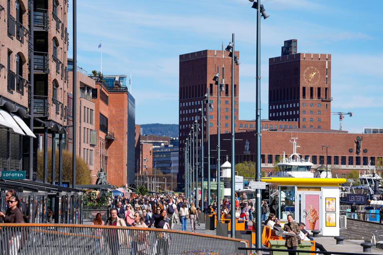 Person med jaktvåpen observert på Aker brygge
