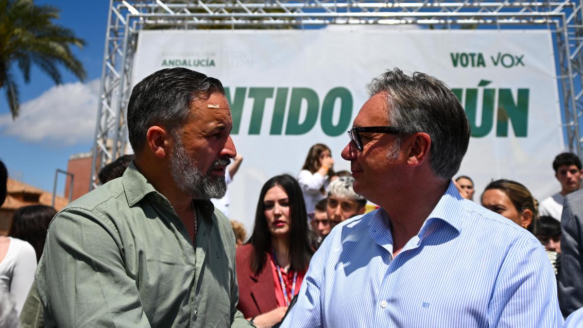 Vox se mantiene a la espera de que Juanma Moreno mueva ficha para ...