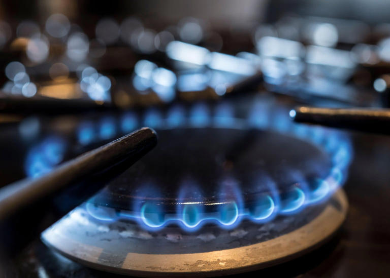 Inflation drops back by more than forecast as energy offsets Iran war ...