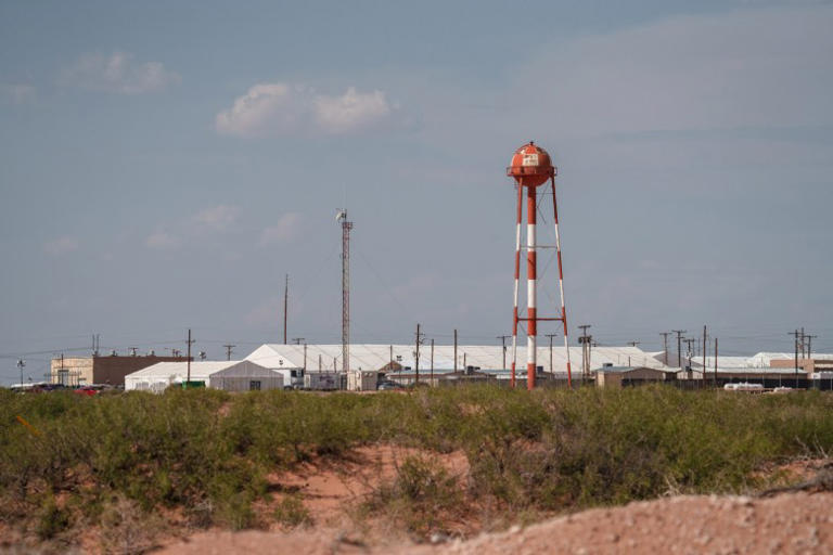 Doctors say woman in El Paso ICE detention center urgently requires ...