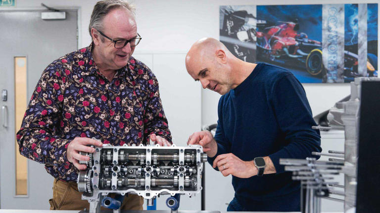 Here's how Singer turns air-cooled Porsche engines into 8,000-RPM monsters
