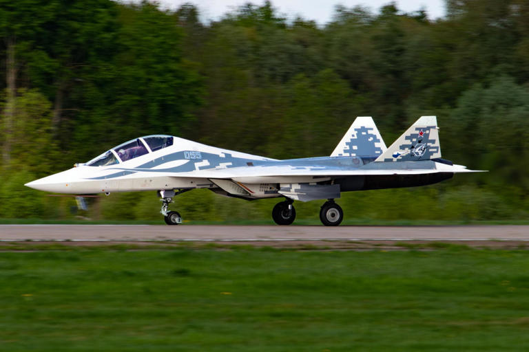 Su-57D: Warum Russland jetzt einen zweisitzigen Stealth-Fighter baut
