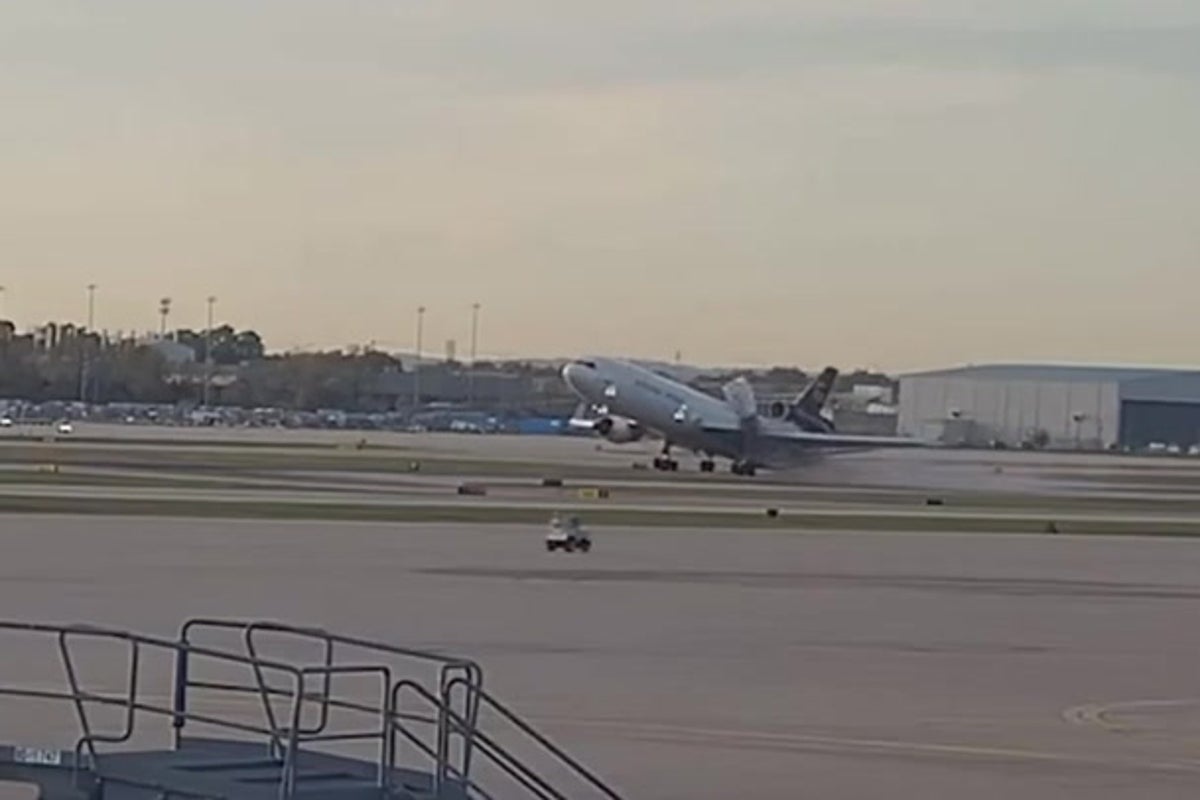 Moment UPS cargo plane loses its engine seconds after take-off