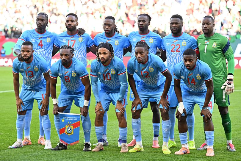 El equipo de la República Democrática del Congo posa durante el partido de octavos de final de la Copa Africana de Naciones (CAN) entre Argelia y la República Democrática del Congo en el estadio Príncipe Moulay El Hassan de Rabat el 6 de enero de 2026
