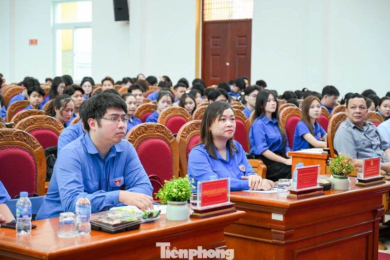 Xây dựng động cơ phấn đấu vào Đảng đúng đắn cho đoàn viên, sinh viên