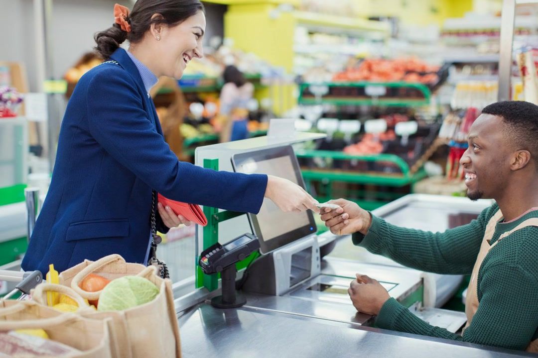 Government eyes supermarket price cap deal