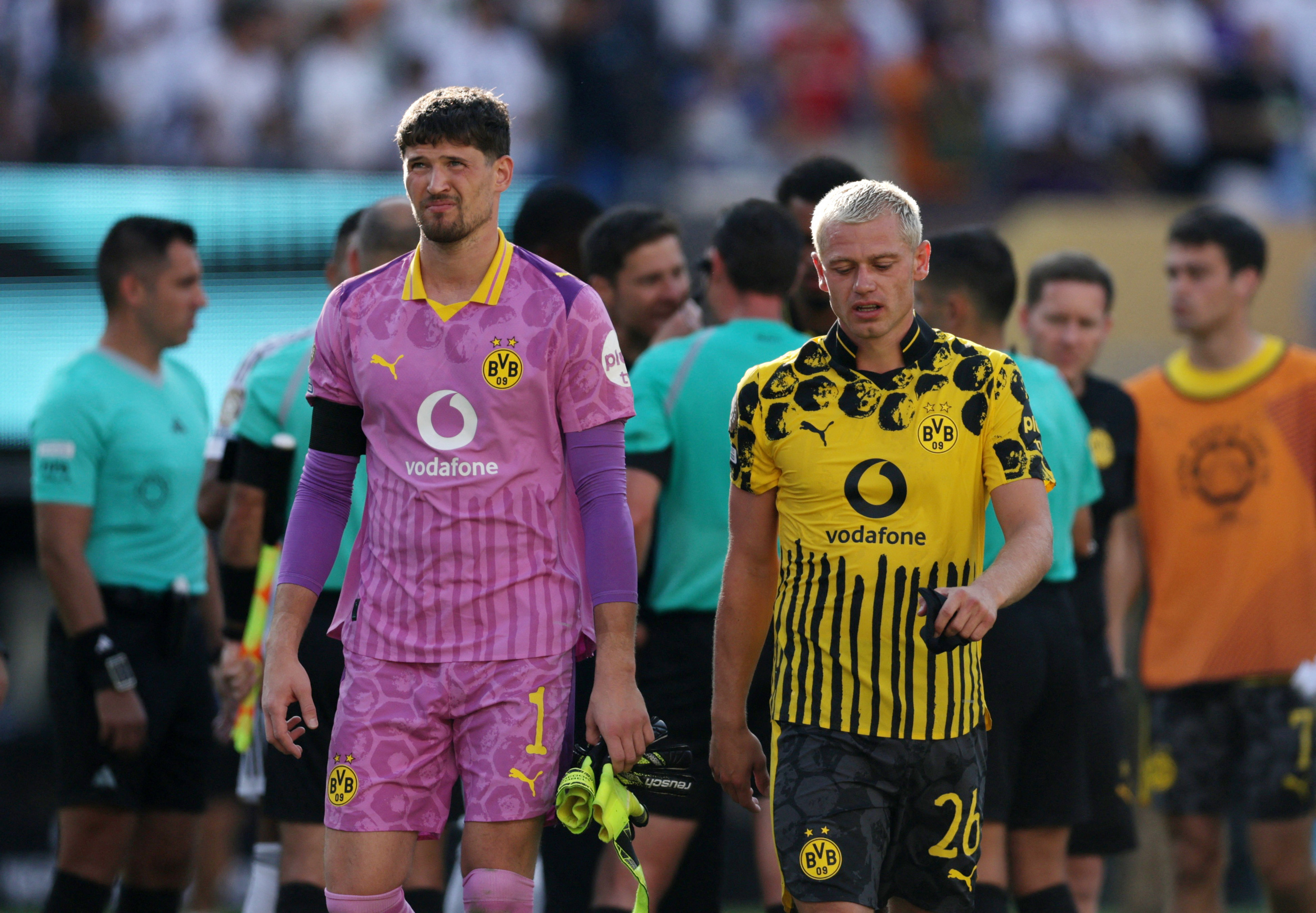 Report: Man United identify Dortmund player to add depth to wide position