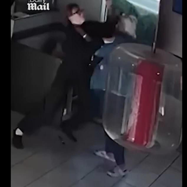 Report: Mom dies of heart attack after 'attacking' Tim Hortons workers