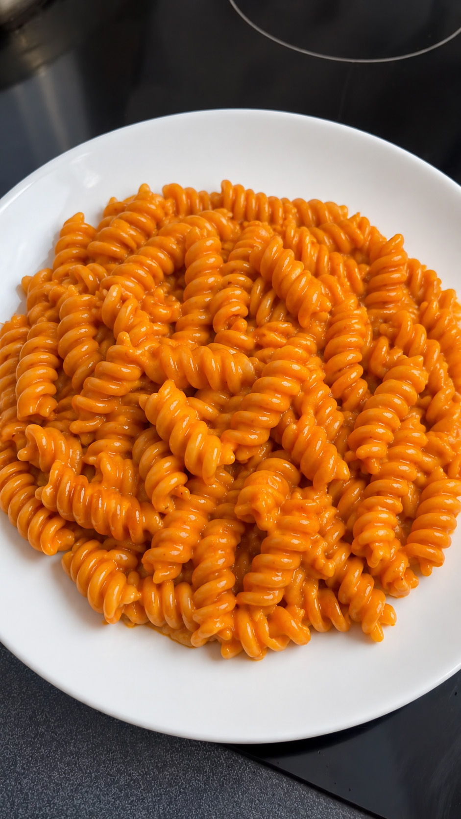 This creamy vegan pasta is ready in 15 minutes