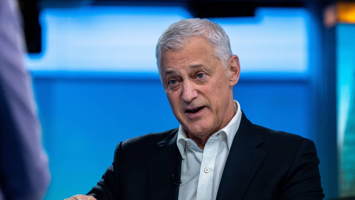 Standard Chartered CEO sends layoff message to bank employees