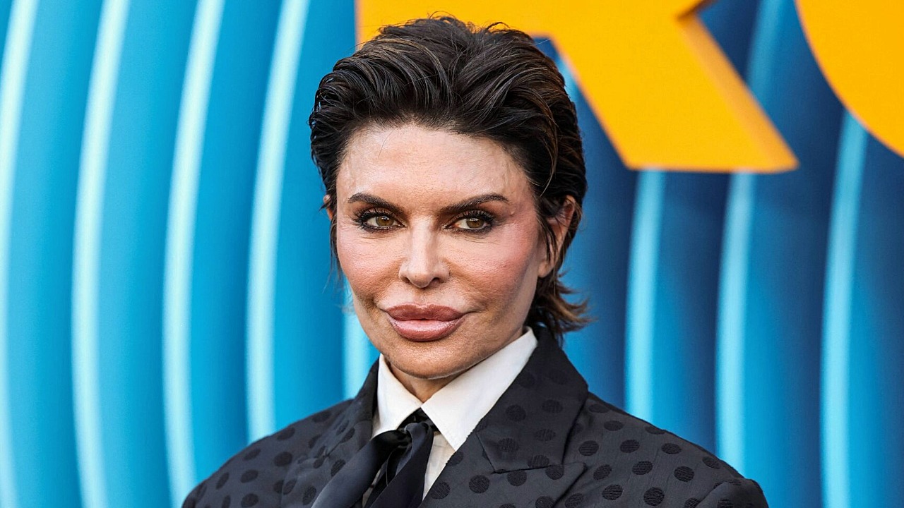 Lisa Rinna looks unrecognizable in curly blonde wig at Los Angeles premiere