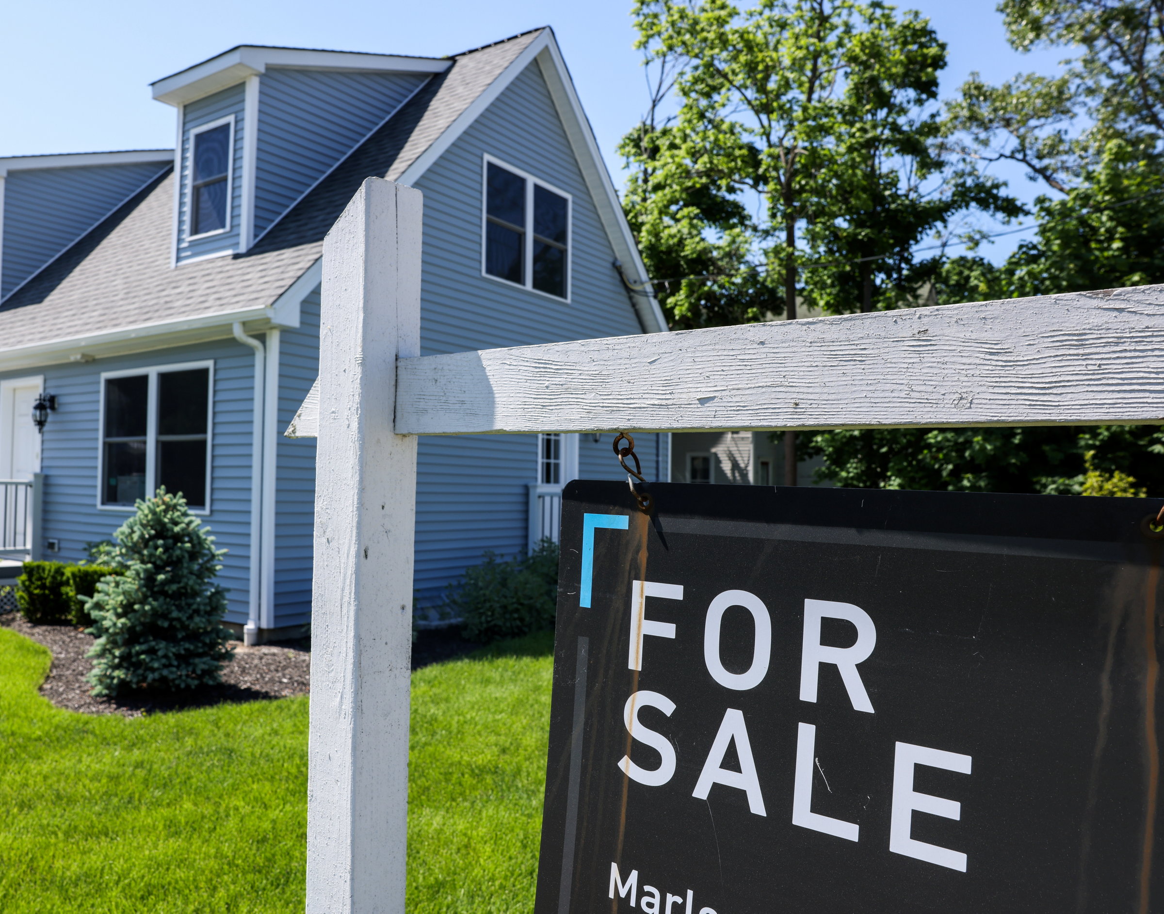 Thousands of Chicago-area home listings removed from Zillow over dispute