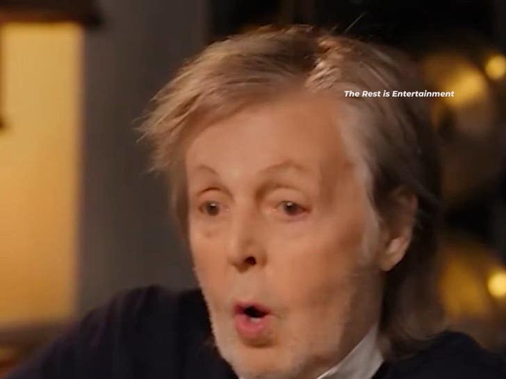 Paul McCartney refuses fan selfies