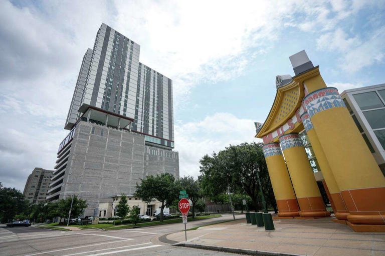 Exclusive: New operators turn once-troubled Houston coliving project ...