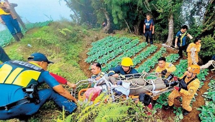 2 dead as PAF plane crashes in Benguet
